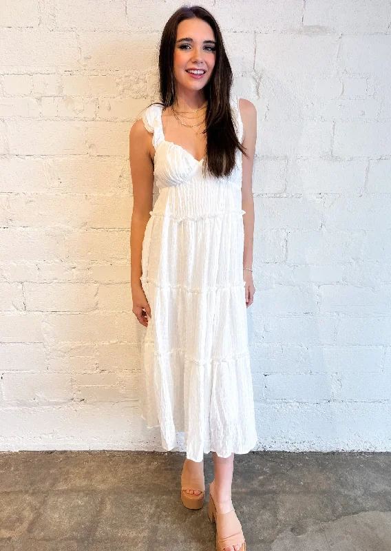 Unmissable Deals White Sands Sweetheart Maxi Dress